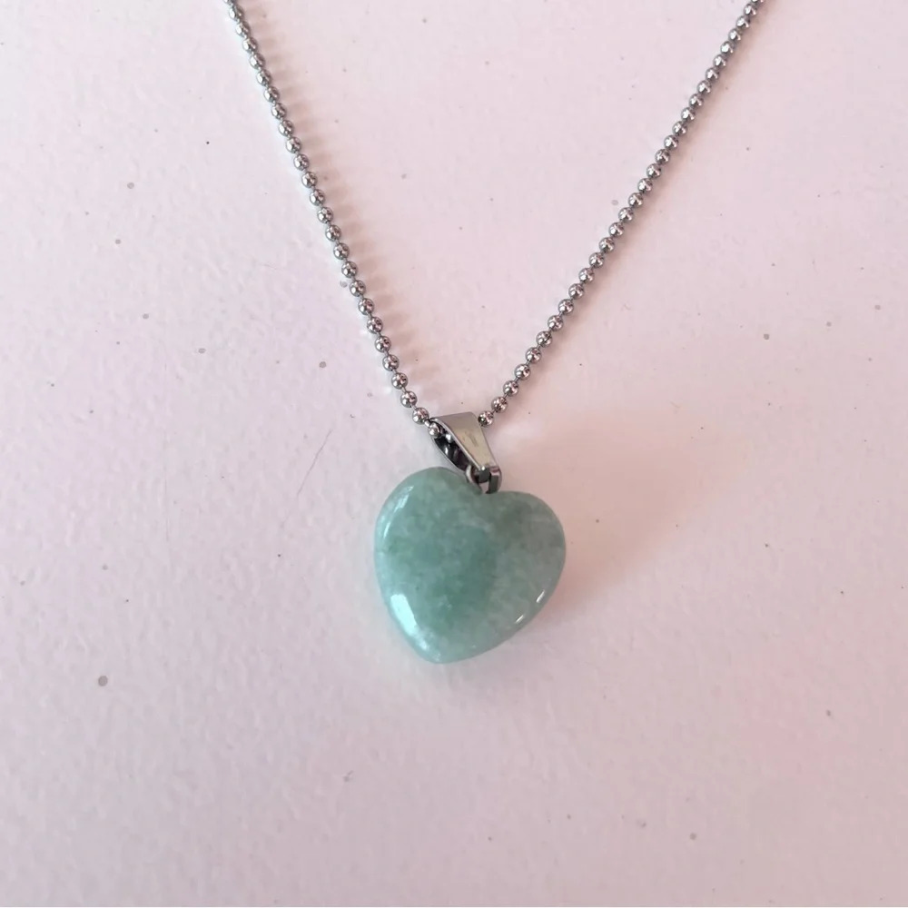 NWOT Green Jade Heart Pendant Necklace Good Luck Gemstone Women Jewelry Gifts - Picture 2 of 5